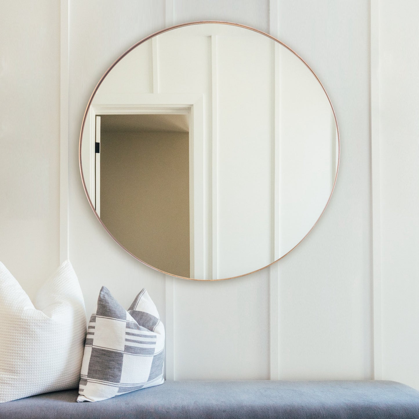 Golden Modern 30" Round Framed Wall Mirror